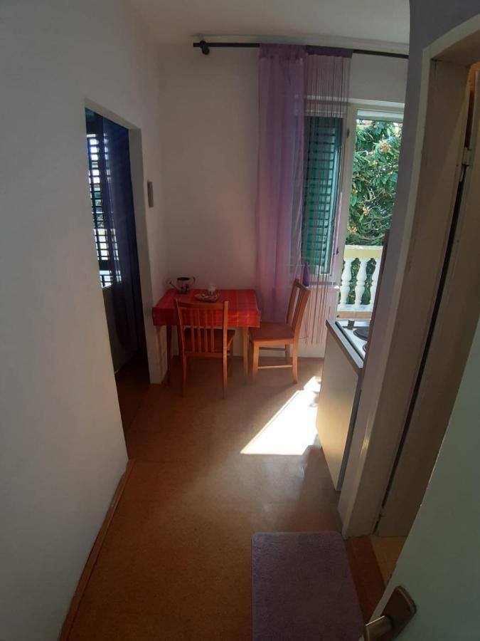 Apartmani Milka Pakoštane Esterno foto